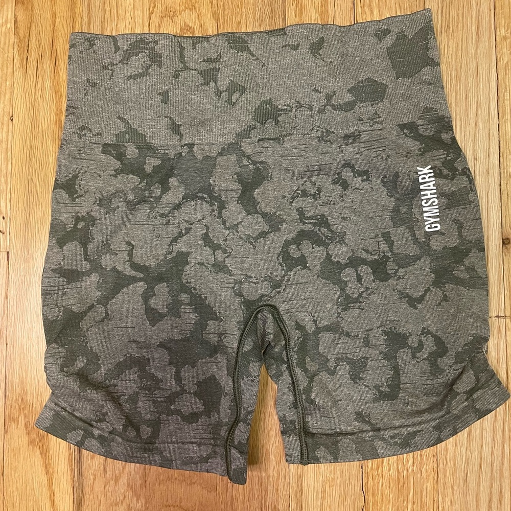GYMSHARK ADAPT CAMO SEAMLESS SHORTS